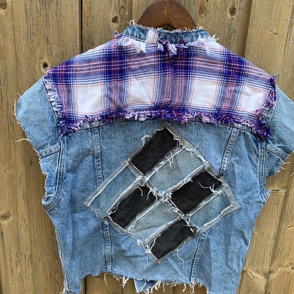Vintage 2004 Levis Patchwork Jean Jacket Vest Small - Picture 8 of 10